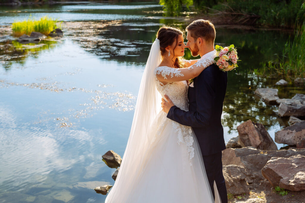 Szőlősi Zsombor | Portré és Esküvő Fotózás Debrecen, vidéki esküvő