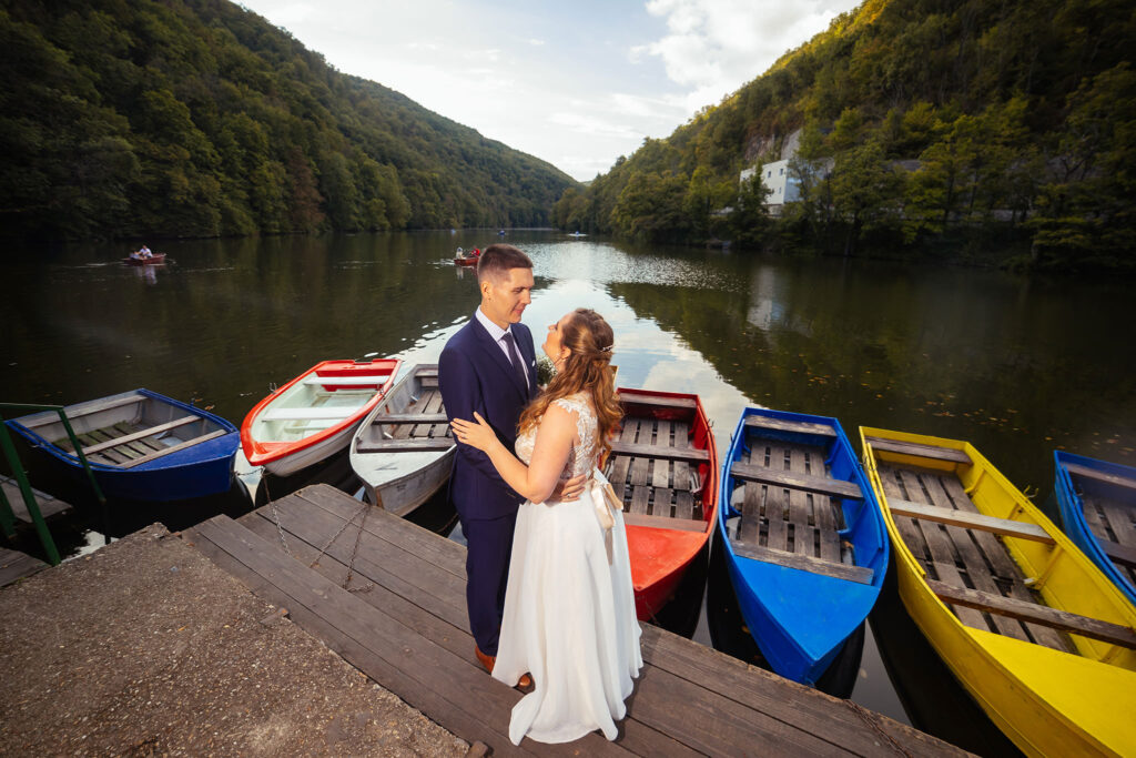 Szőlősi Zsombor | Portré és Esküvő Fotózás Debrecen, vidéki esküvő