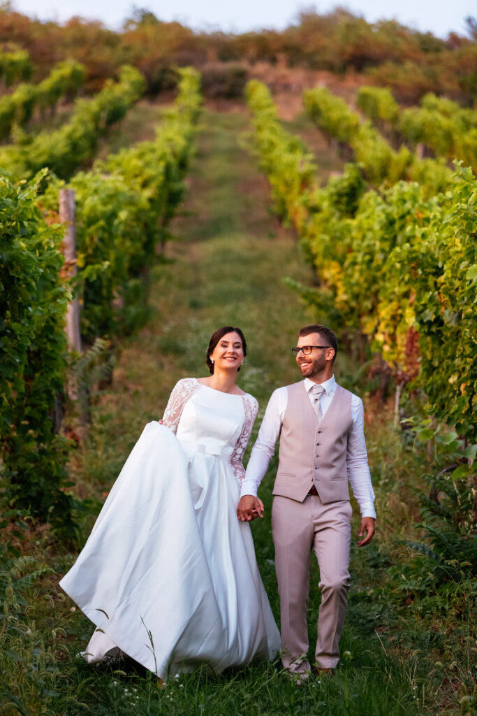Szőlősi Zsombor | Portré és Esküvő Fotózás Debrecen, vidéki esküvő